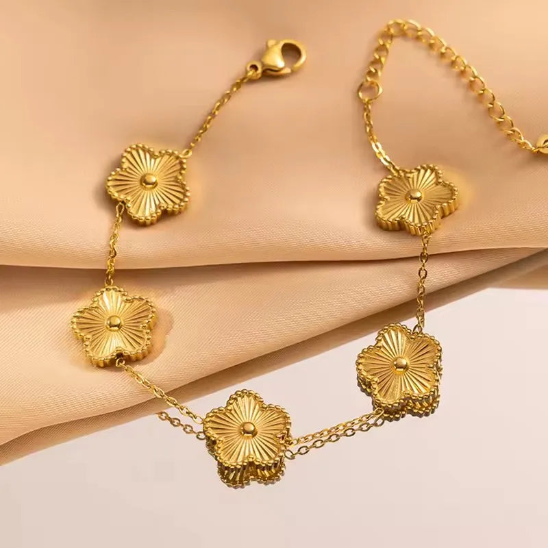 Gold Clover Set