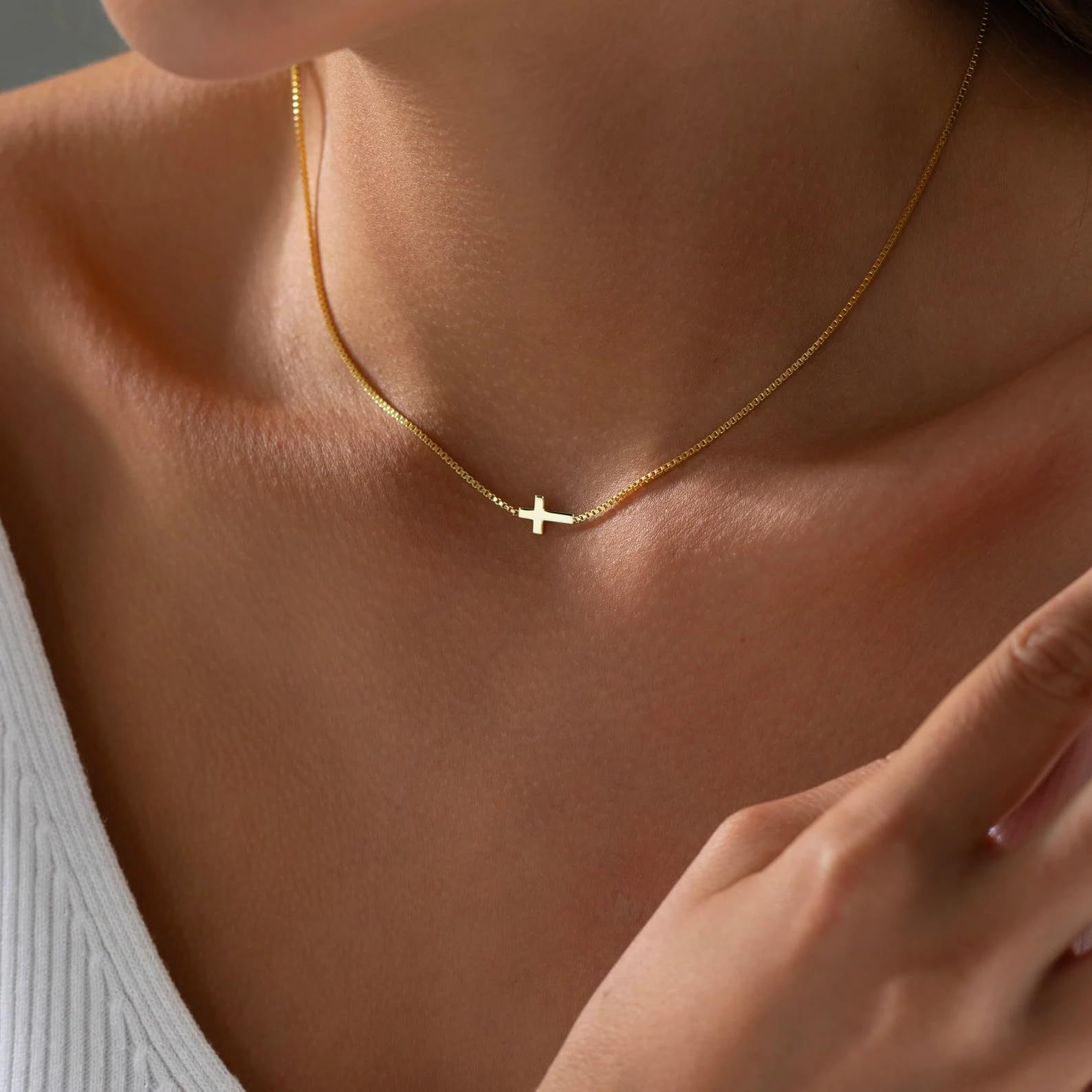 Dainty Cross Necklace - Forge & Form
