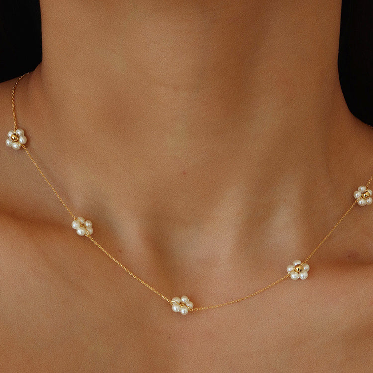 Dainty Pearl Flower Necklace