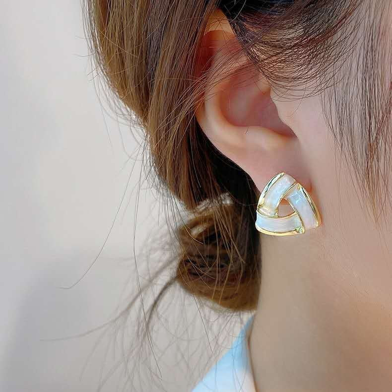 Simple Temperament Studs