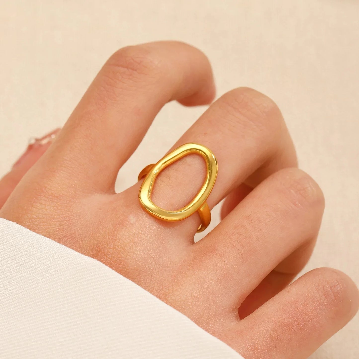 Geometric Oval Ring