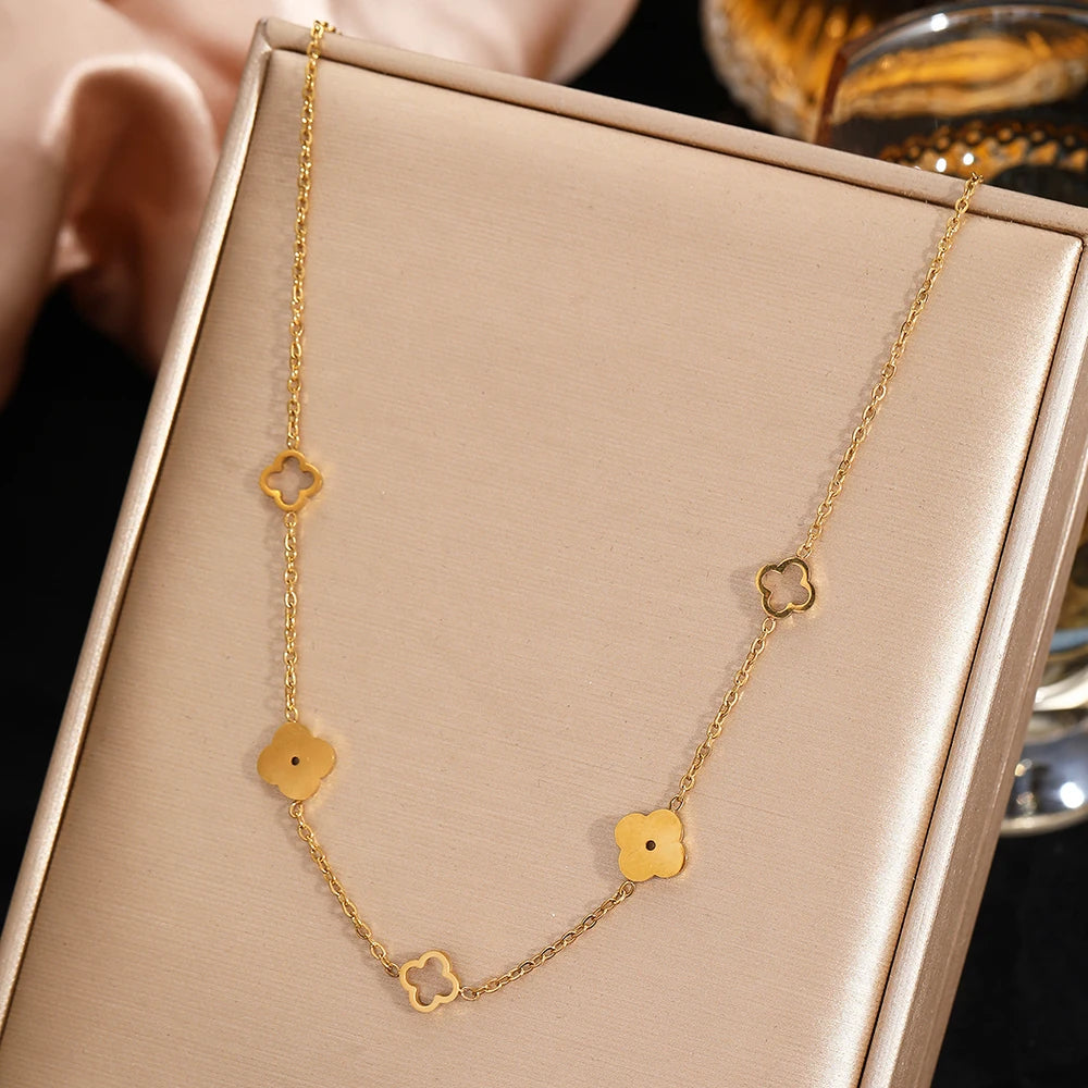 Dainty Clover Necklace