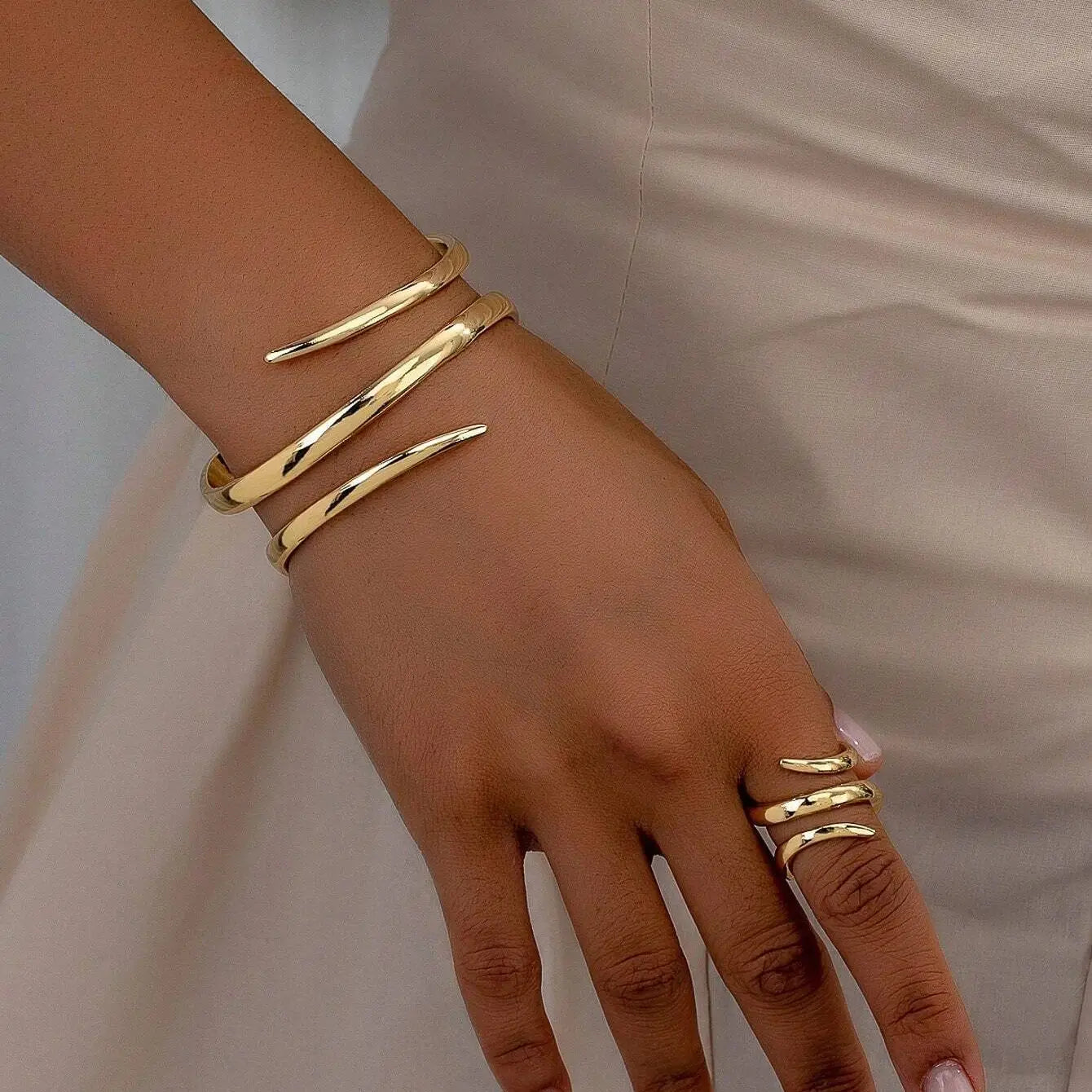 Embrace the Curve Bracelet And Ring Set