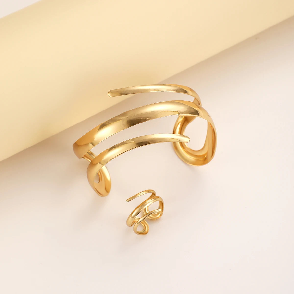 Embrace the Curve Bracelet And Ring Set