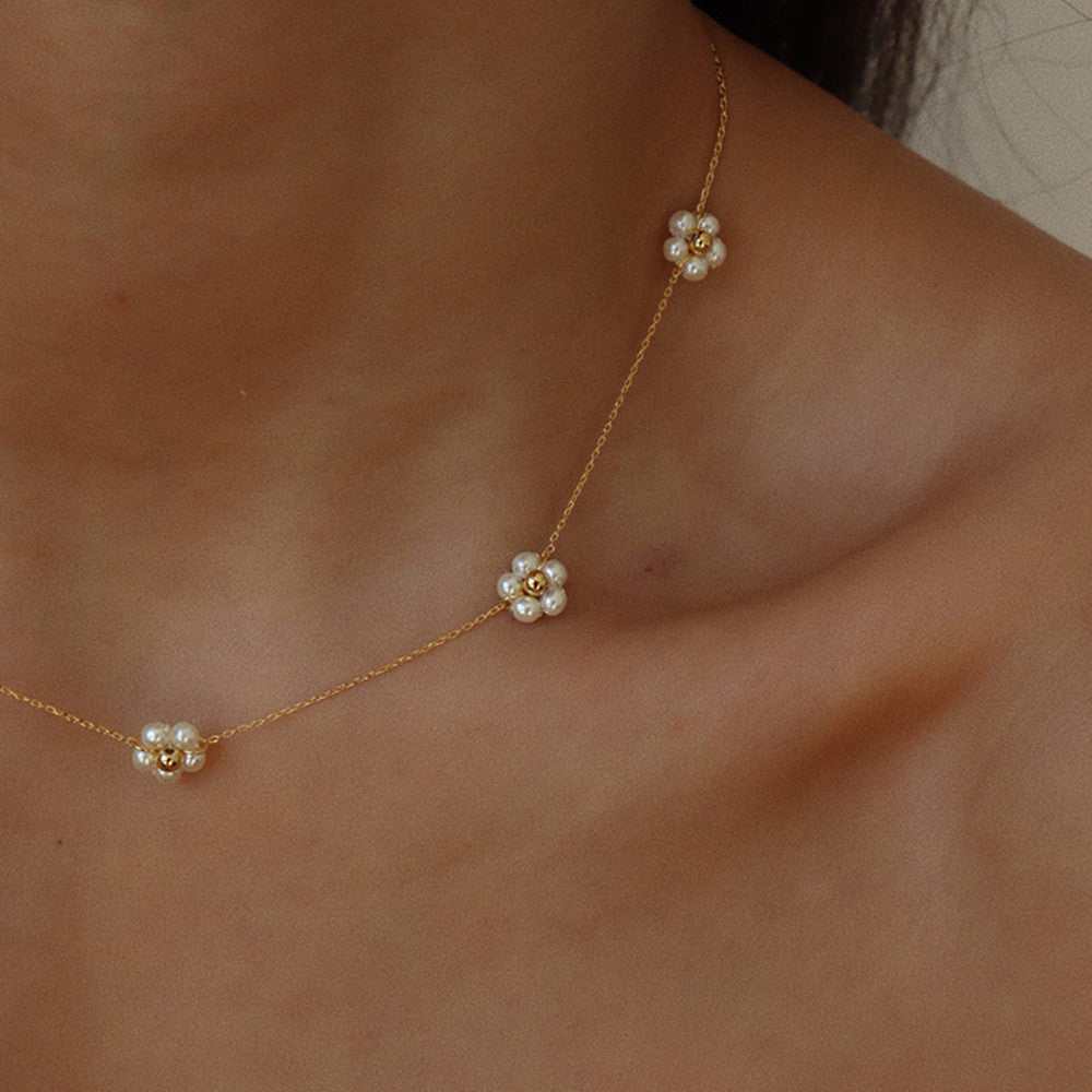 Dainty Pearl Flower Necklace