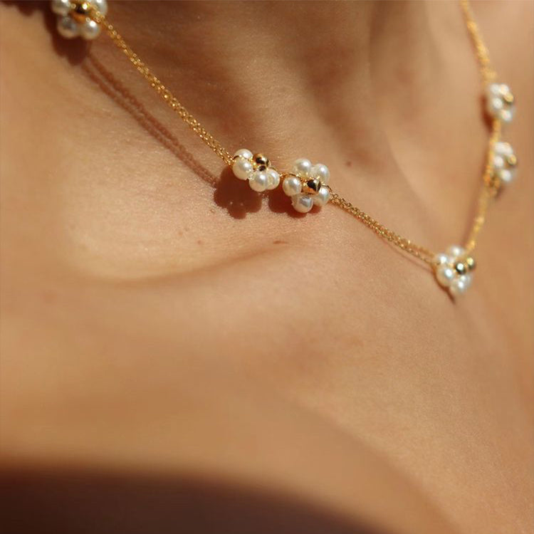 Dainty Pearl Flower Necklace